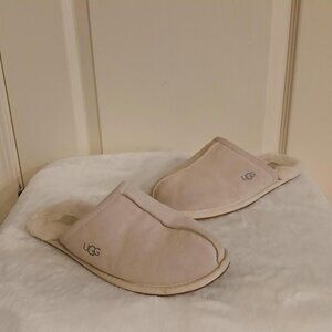 UGG Pearle slippers with a suede upper and plush wool lining size 7